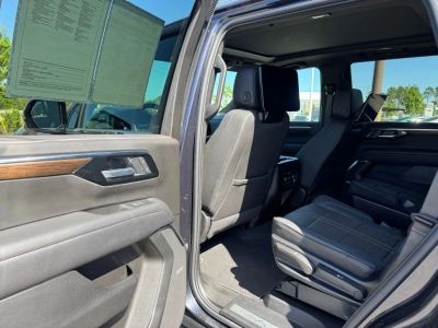 2025 Chevrolet Tahoe - Photo 33