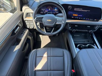 2025 Chevrolet Tahoe - Photo 14