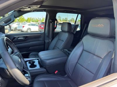2025 Chevrolet Tahoe - Photo 8