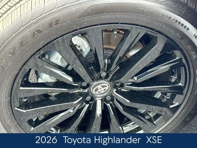2026 Toyota Highlander - Photo 13