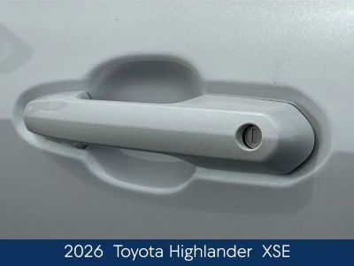 2026 Toyota Highlander - Photo 14