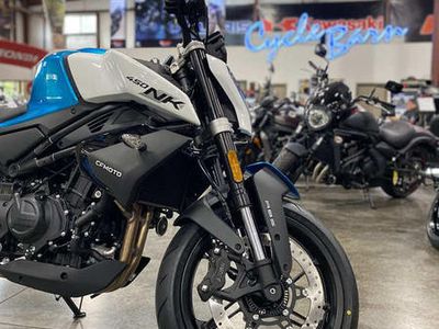 2025 CFMOTO 450NK - Photo 9