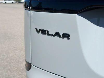 2026 Land Rover Range Rover Velar — photo 11 view