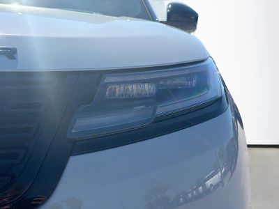 2026 Land Rover Range Rover Velar — photo 9 view