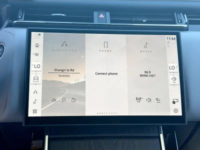 2026 Land Rover Range Rover Velar — photo 31 view