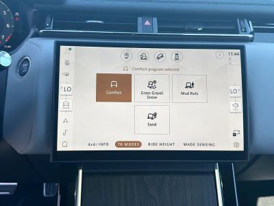 2026 Land Rover Range Rover Velar — photo 29 view