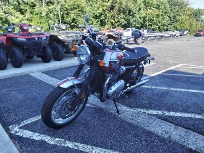 2025 Triumph T120 Elvis — front three-quarter view