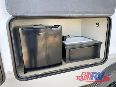 2025 Forest River RV Cherokee Arctic Wolf - Photo 8