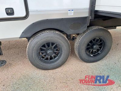 2025 Forest River RV Cherokee Arctic Wolf - Photo 6