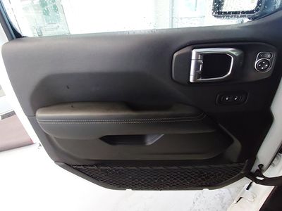 2023 Jeep Gladiator - Photo 20