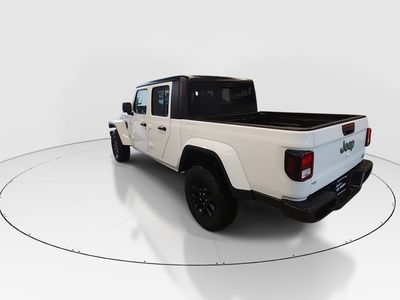 2023 Jeep Gladiator - Photo 5
