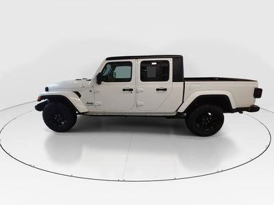 2023 Jeep Gladiator - Photo 4