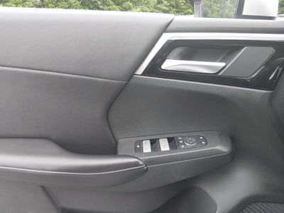 2024 Mitsubishi Outlander - Photo 21