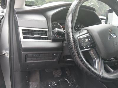 2024 Mitsubishi Outlander - Photo 23