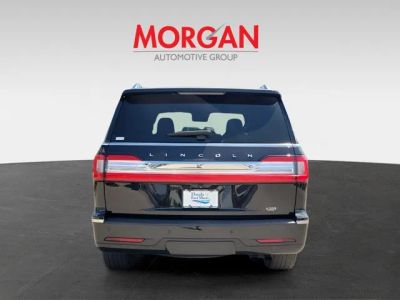 2020 Lincoln Navigator — detail view