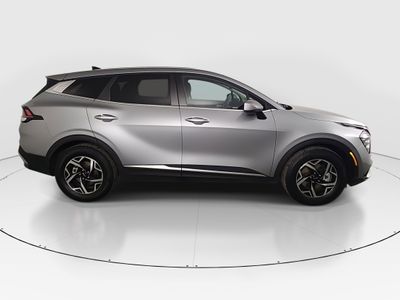 2024 Kia Sportage — photo 8 view