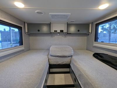 2025 Winnebago EKKO Transit — photo 13 view