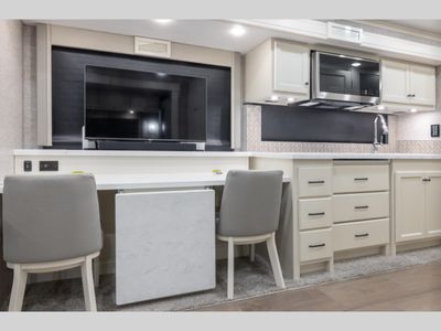 2027 Tiffin Motorhomes Open Road Allegro — photo 7 view