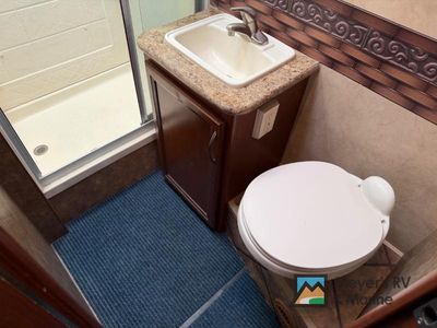 2014 Thor Motor Coach Four Winds - Photo 38