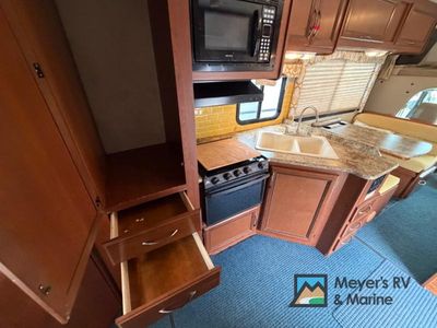 2014 Thor Motor Coach Four Winds - Photo 44