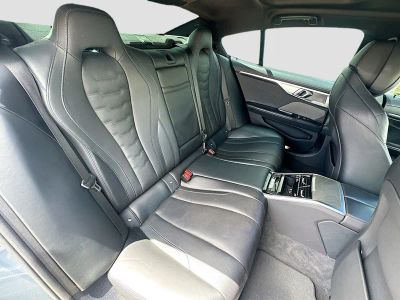 2022 BMW 8 Series — photo 23 view