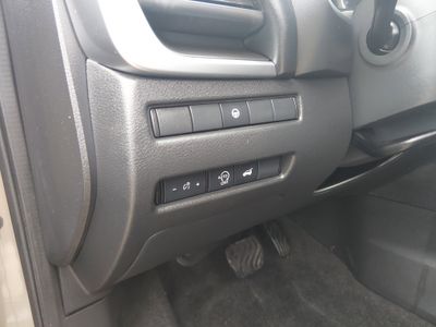 2025 Nissan Rogue — photo 18 view