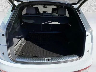 2025 Audi SQ5 — photo 12 view