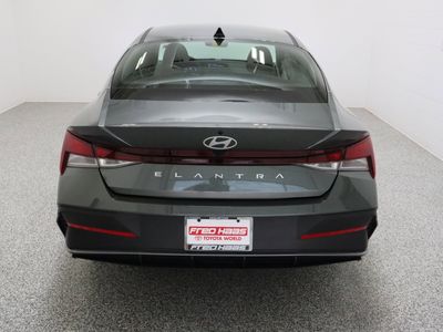 2025 Hyundai Elantra FWD - Photo 8