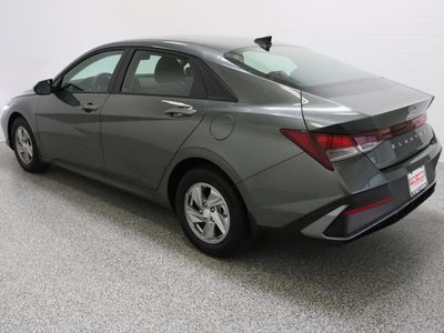 2025 Hyundai Elantra FWD - Photo 9