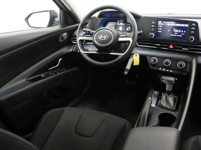 2025 Hyundai Elantra FWD - Photo 28
