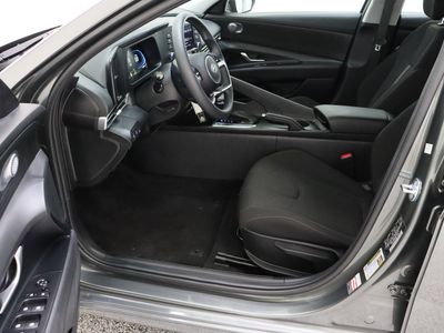 2025 Hyundai Elantra FWD - Photo 14