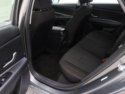 2025 Hyundai Elantra FWD - Photo 25