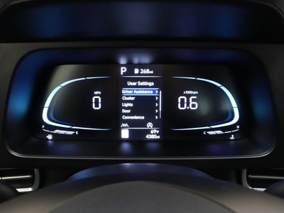 2025 Hyundai Elantra FWD - Photo 36
