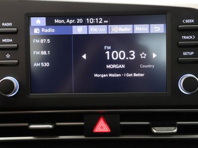2025 Hyundai Elantra FWD - Photo 17