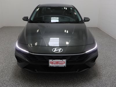 2025 Hyundai Elantra FWD - Photo 3
