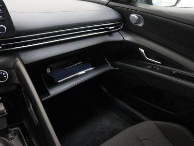 2025 Hyundai Elantra FWD - Photo 21