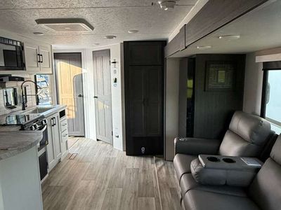 2025 Venture RV Stratus - Photo 12