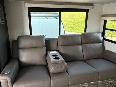 2025 Venture RV Stratus - Photo 6