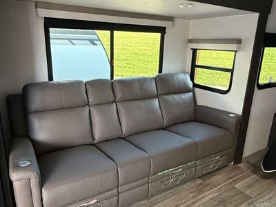 2025 Venture RV Stratus - Photo 5