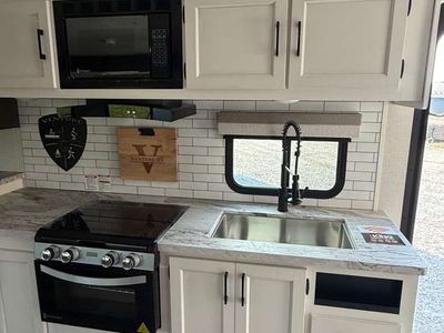 2025 Venture RV Stratus - Photo 19