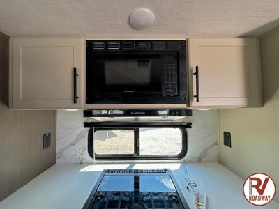 2026 Cougar Half-Ton 29RLP — photo 19 view
