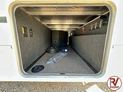 2026 Cougar Half-Ton 29RLP — photo 8 view