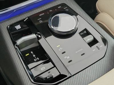 2026 BMW X3 — photo 31 view