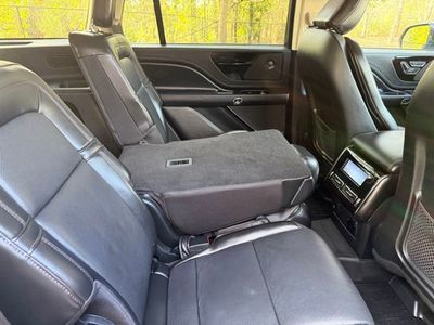 2023 Lincoln Aviator — photo 9 view