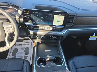 2026 Chevrolet Silverado 3500HD — photo 7 view