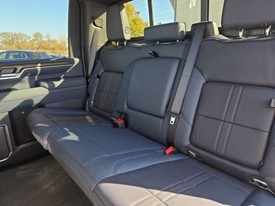 2026 Chevrolet Silverado 3500HD — photo 10 view