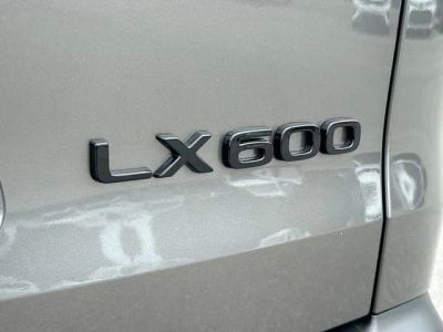 2026 Lexus LX — photo 11 view