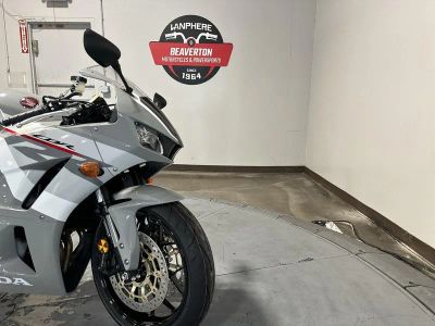 2026 Honda CBR600RR - Photo 15