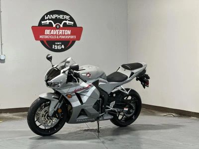 2026 Honda CBR600RR - Photo 8