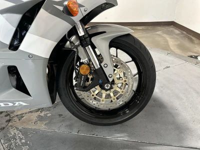 2026 Honda CBR600RR - Photo 16